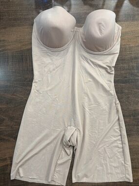 Strapless Shaping Bodysuit in Light Beige